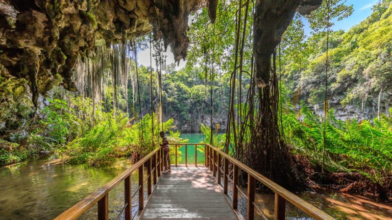 Los Tres Ojos dominicana (2)