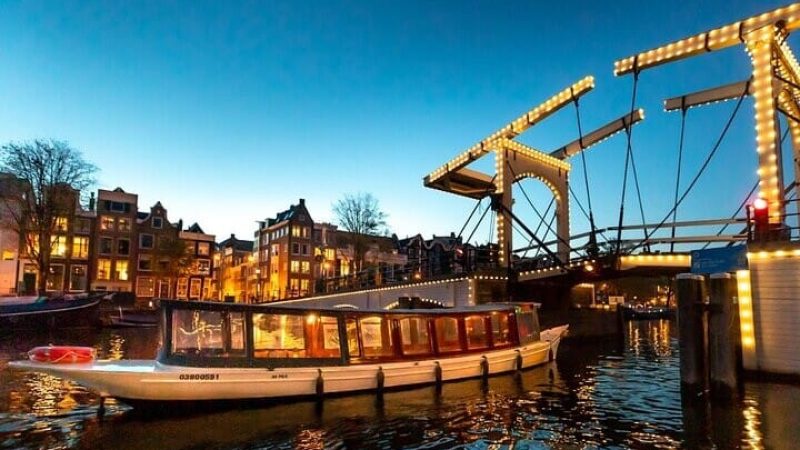 crucero por los canales de amsterdam 2
