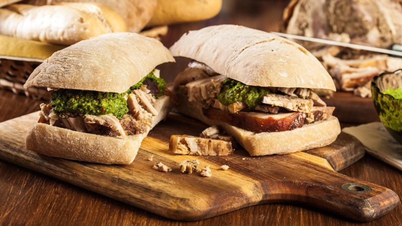 panino con porchetta trastevere roma