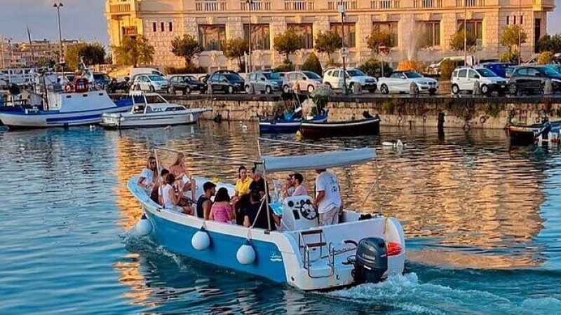 paseo en barco ortigia Italia
